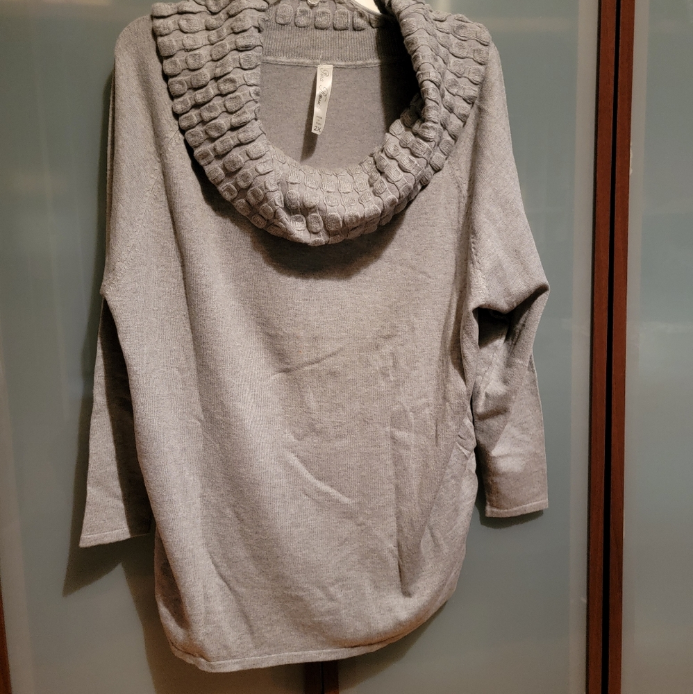 Pini Rossi sweater